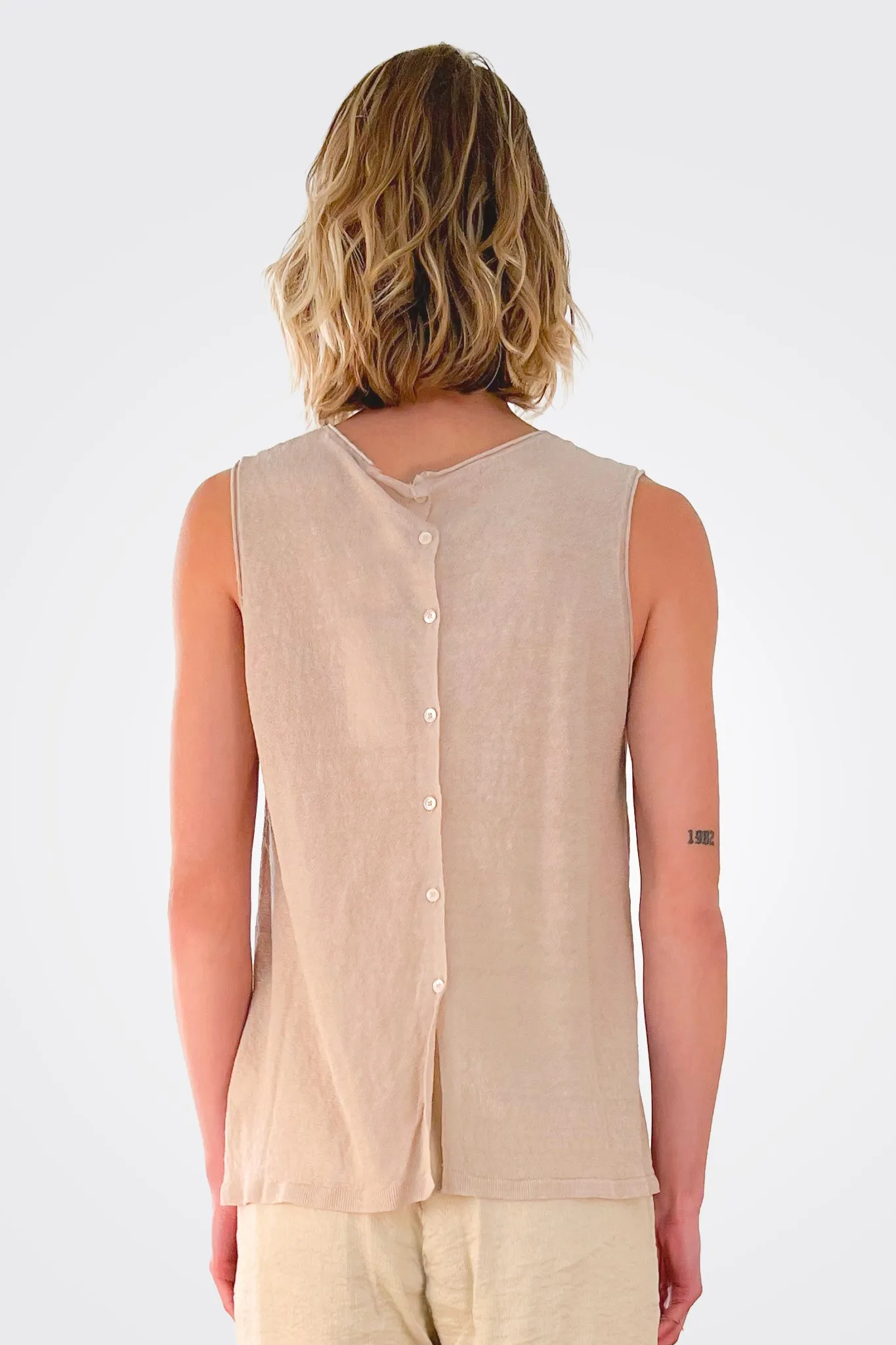 Button Back Tank - Shell