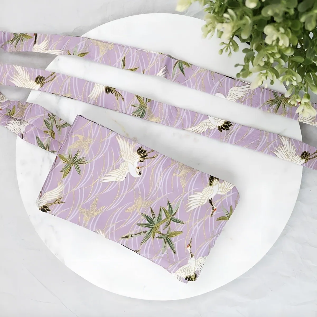 Ceinture Obi rose à motifs grues, modèle Oshita