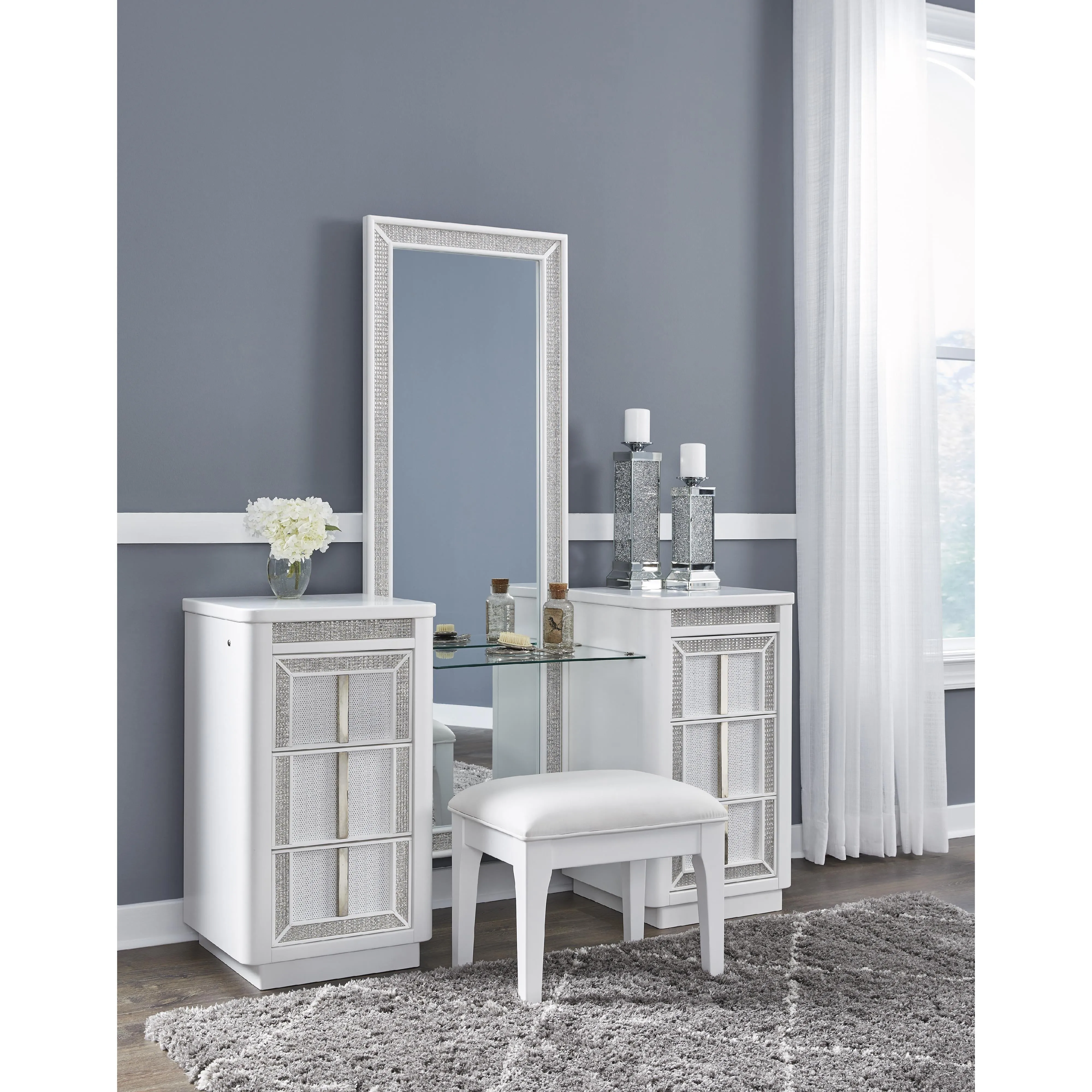 Signature Design by Ashley Chalanna Vanity Set B822-22/B822-25