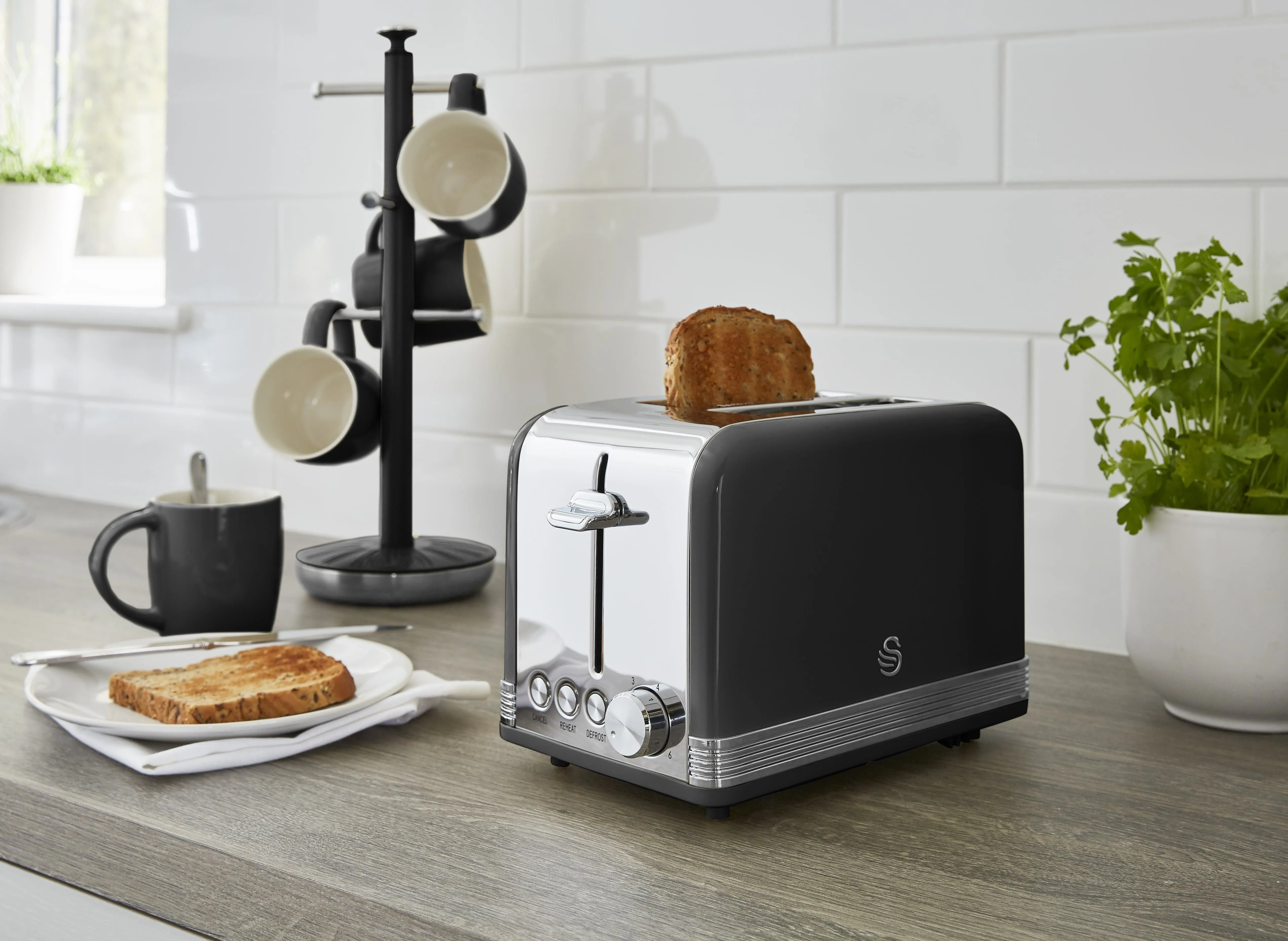 Swan 2 Slice Retro Toaster