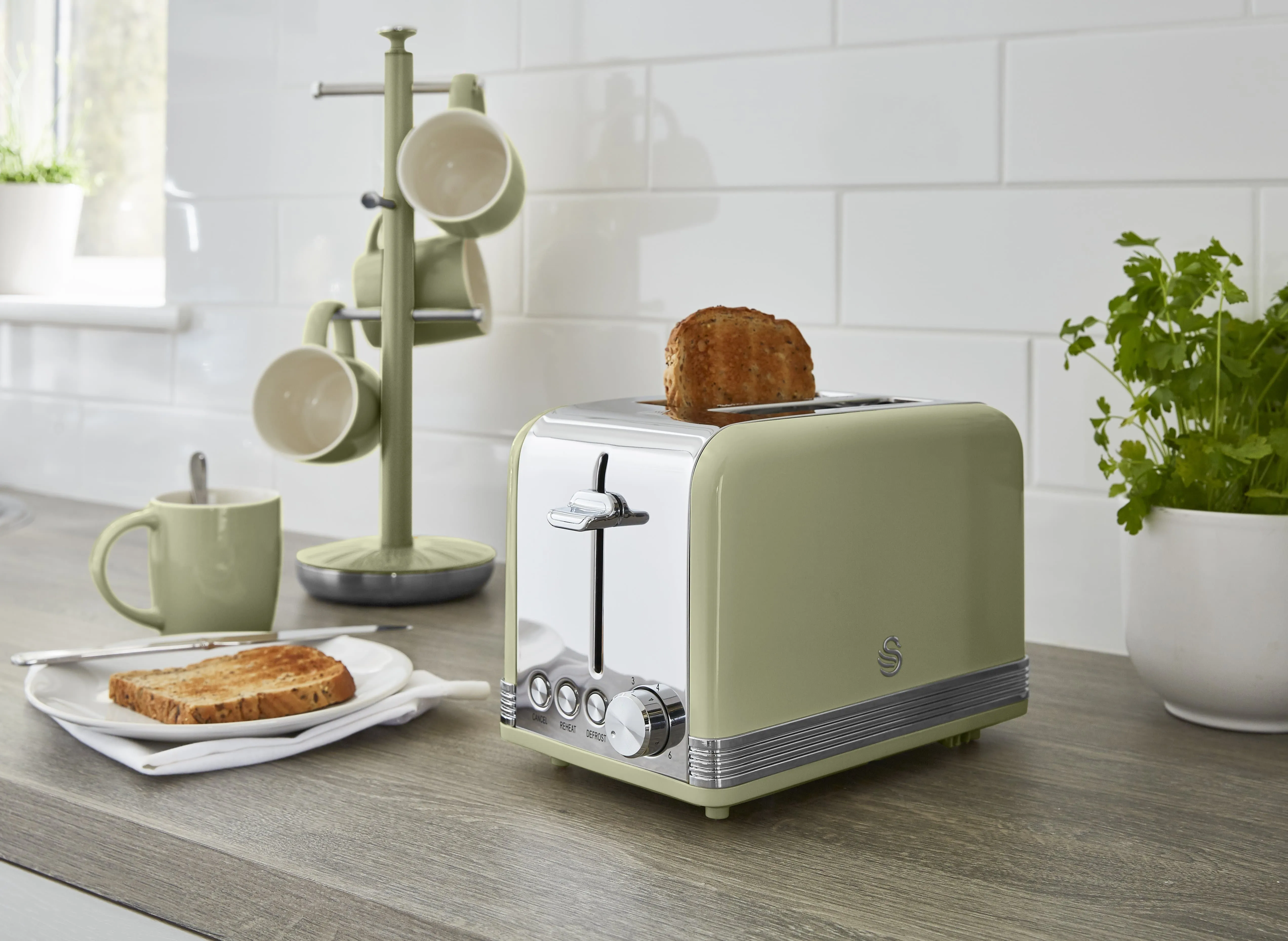 Swan 2 Slice Retro Toaster