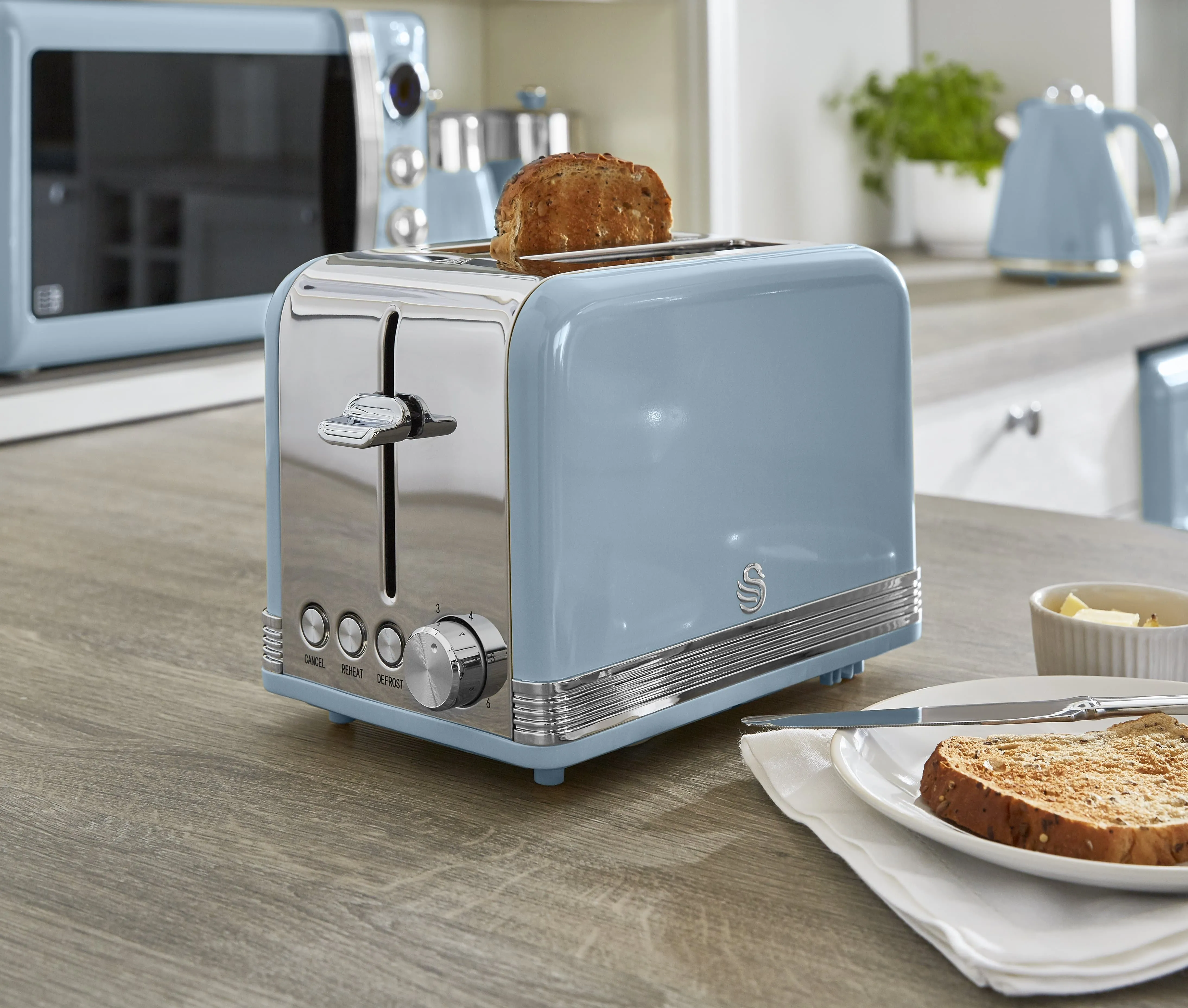 Swan 2 Slice Retro Toaster